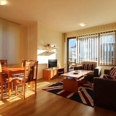 2 Bedroom Near Gondola * 班斯科