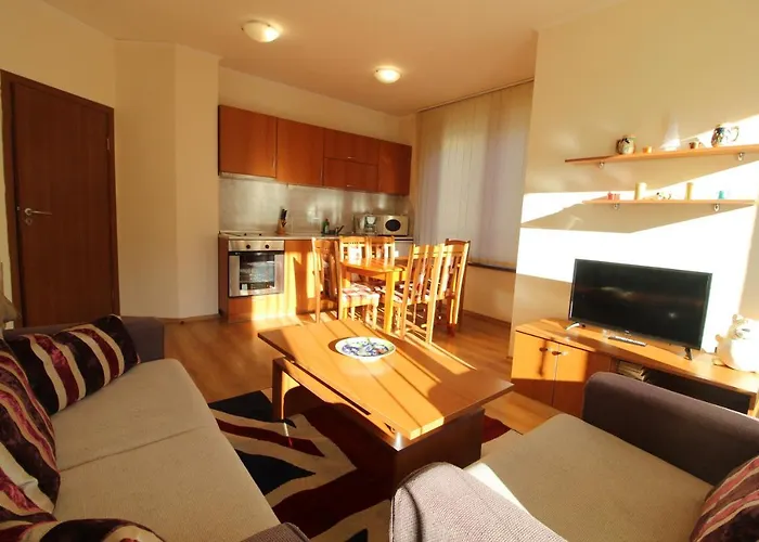 2 Bedroom Near Gondola Apartment