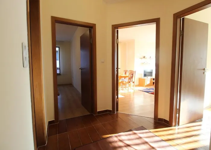 2 Bedroom Near Gondola