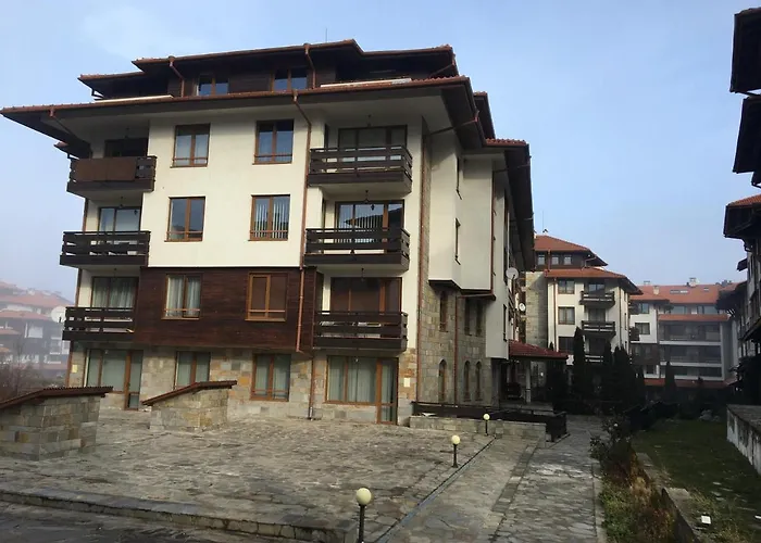 2 Bedroom Near Gondola Apartment