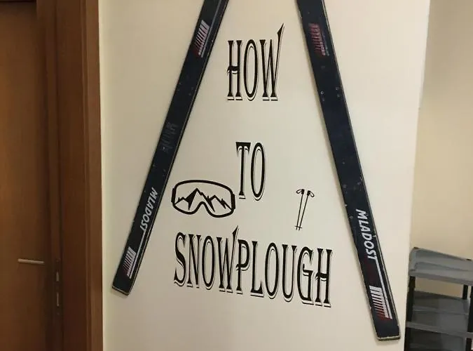 2 Bedroom Near Gondola *