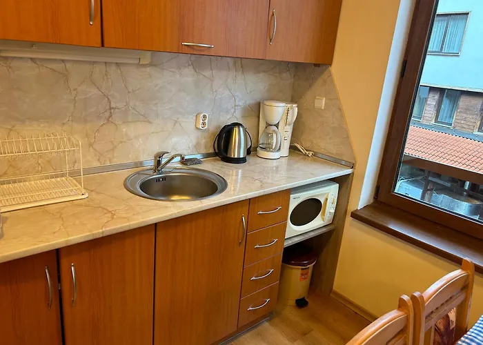 Apartment 2 Bedroom Near Gondola *